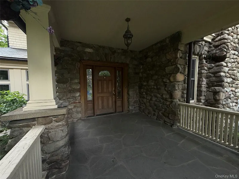 205 High Street Photo 3