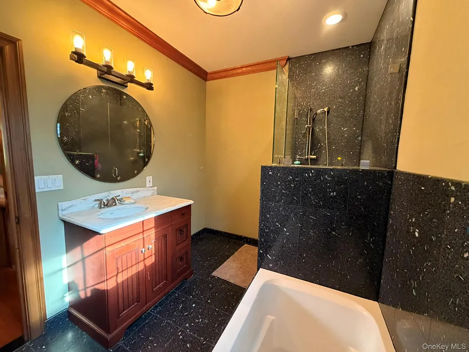 5 Cortlandt Manor Road Photo 28