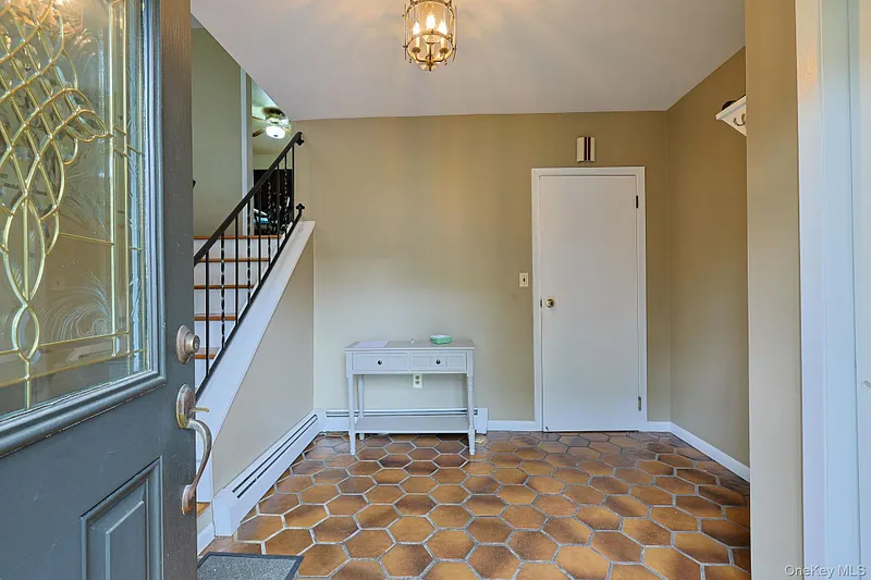 18 Hillside Road Photo 2