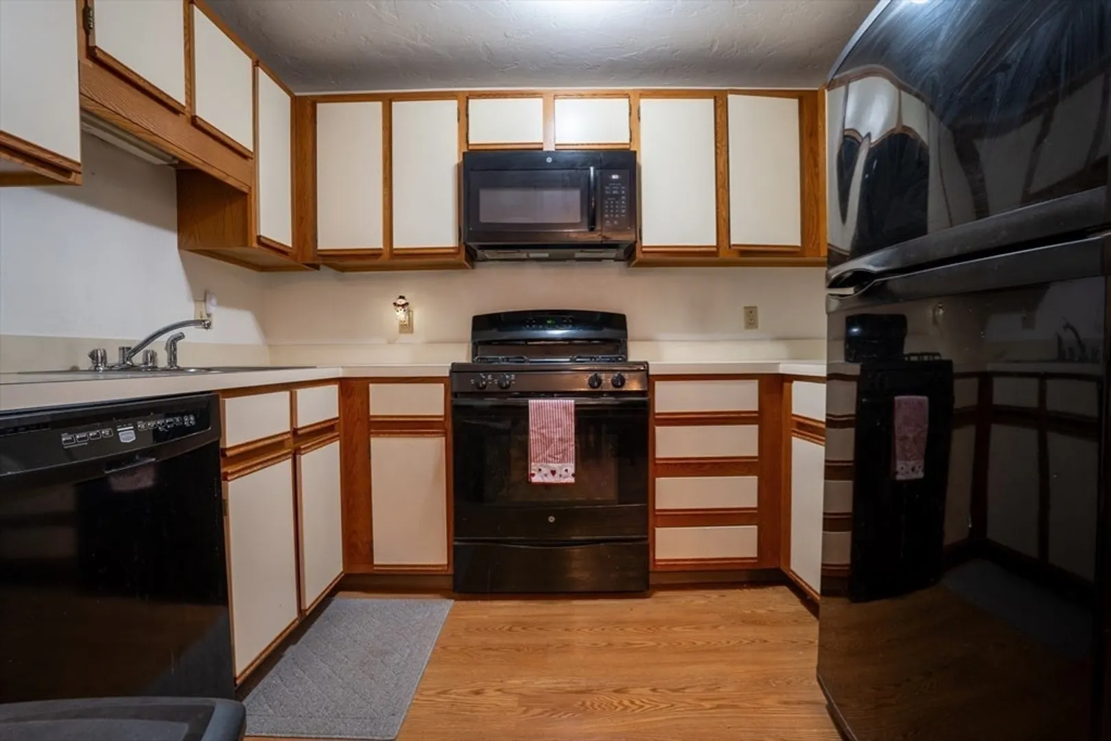 144 Hart St  #44 Photo 8