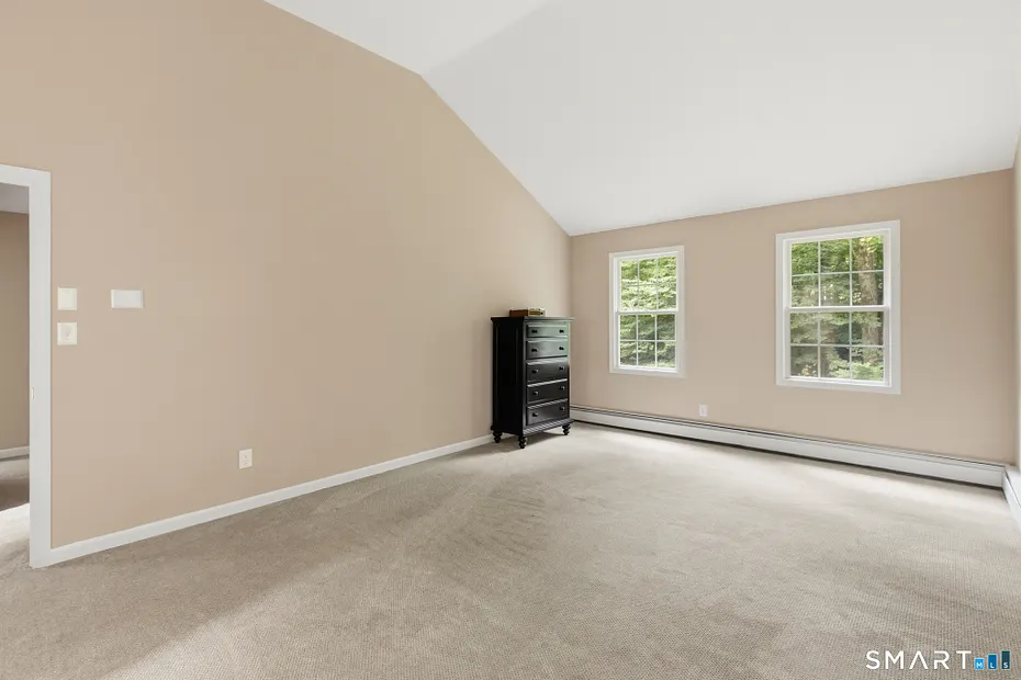 436 Tiffany Lane Photo 15