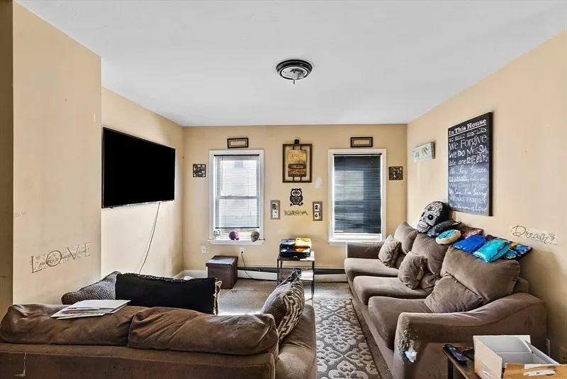 42 Godfrey St Photo 21
