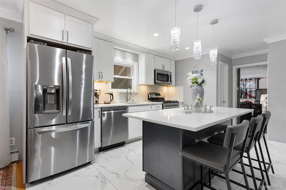 6 Merrick Lane Photo 10