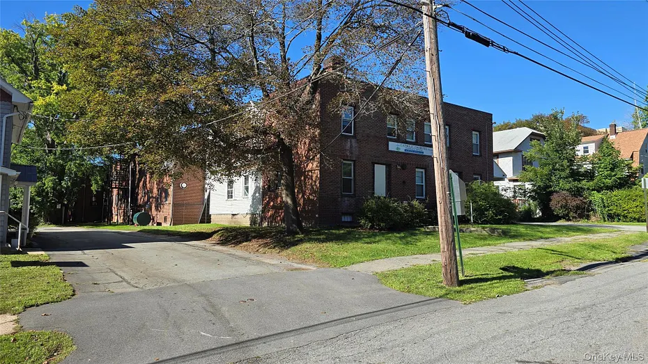 17 Hamilton Avenue Photo 2