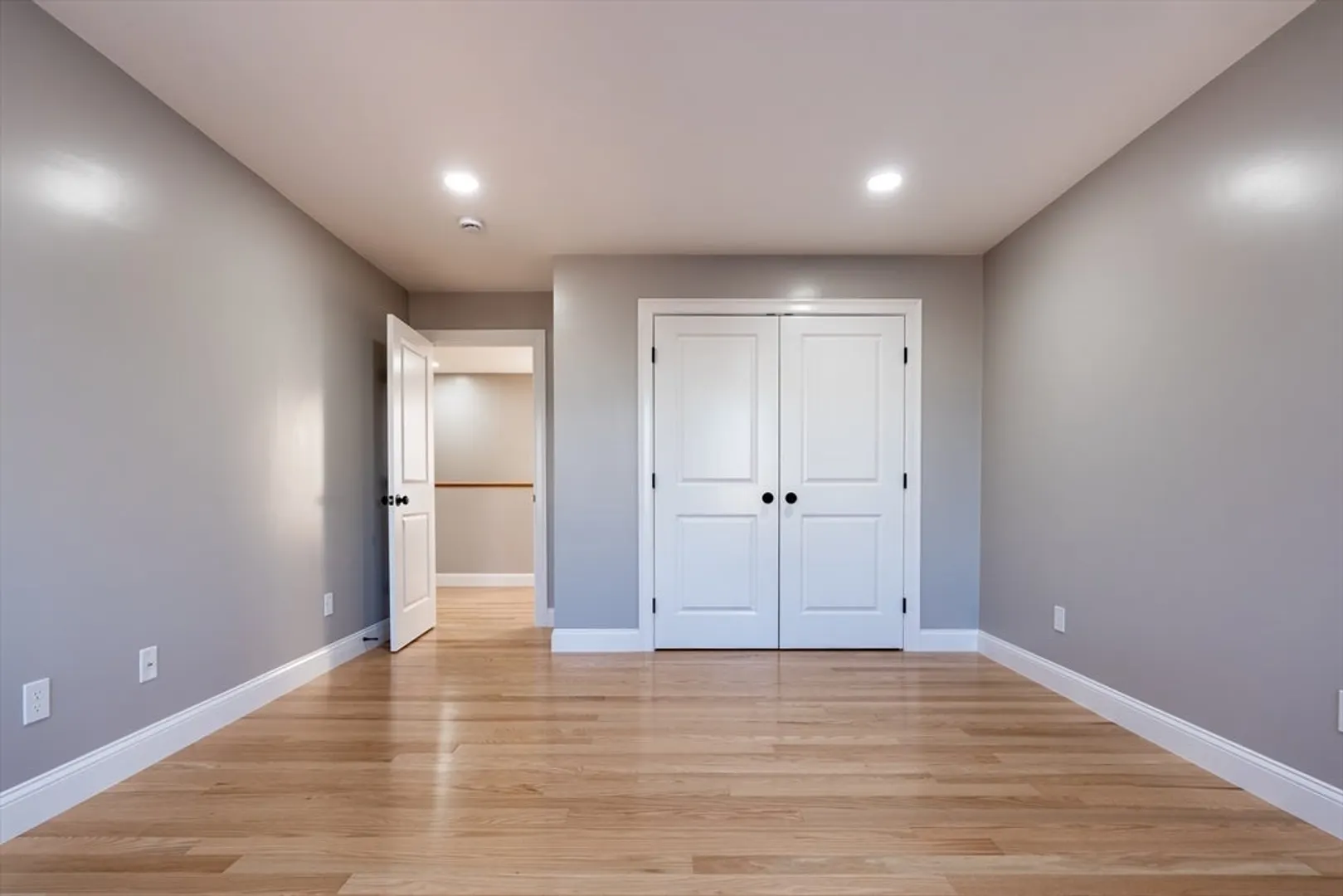214 Horton St Photo 26