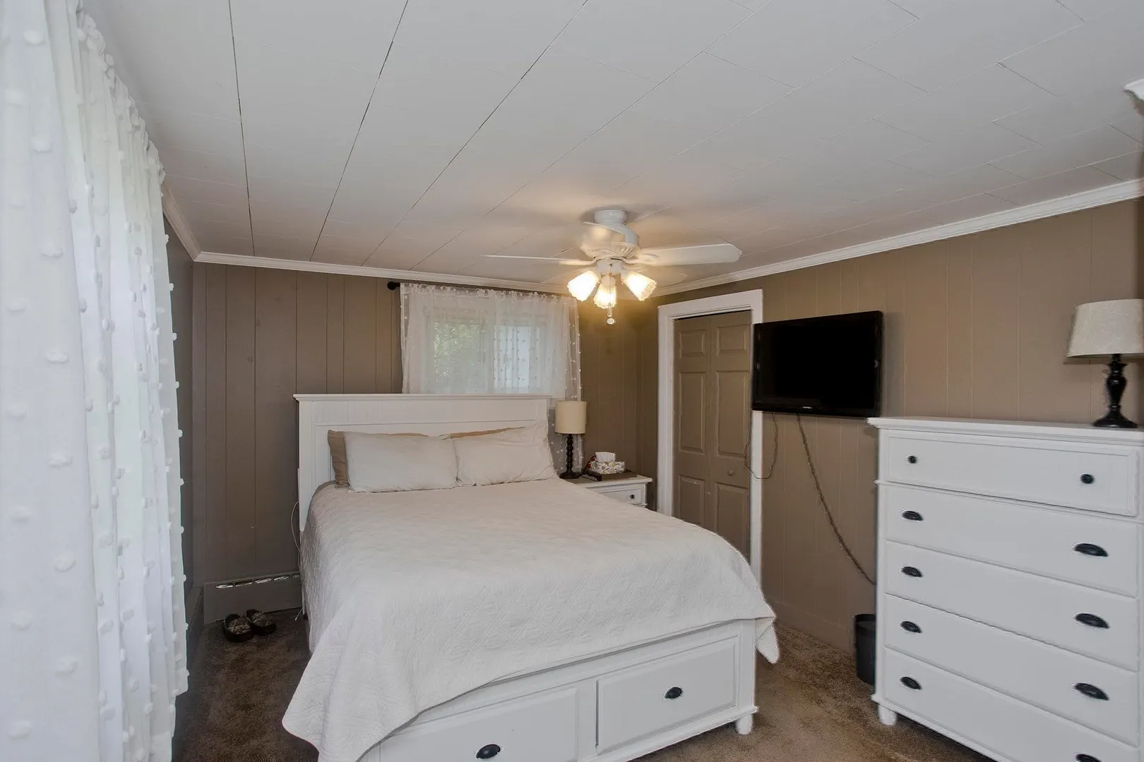 35 Pinehurst St Photo 16