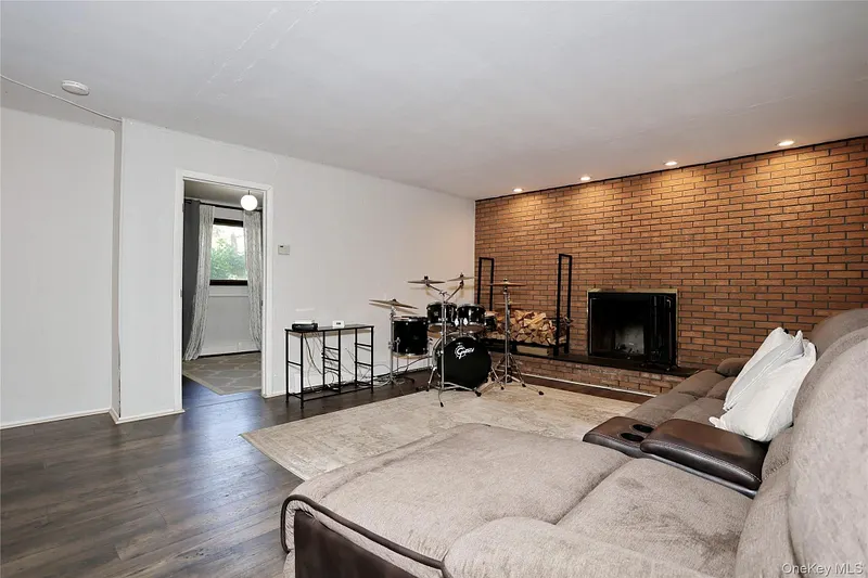 150 Schweizer Lane Photo 27