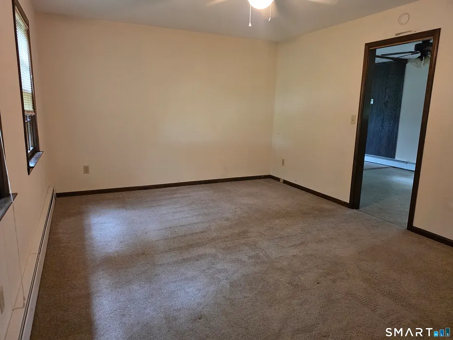 8 Squire Lane Photo 22