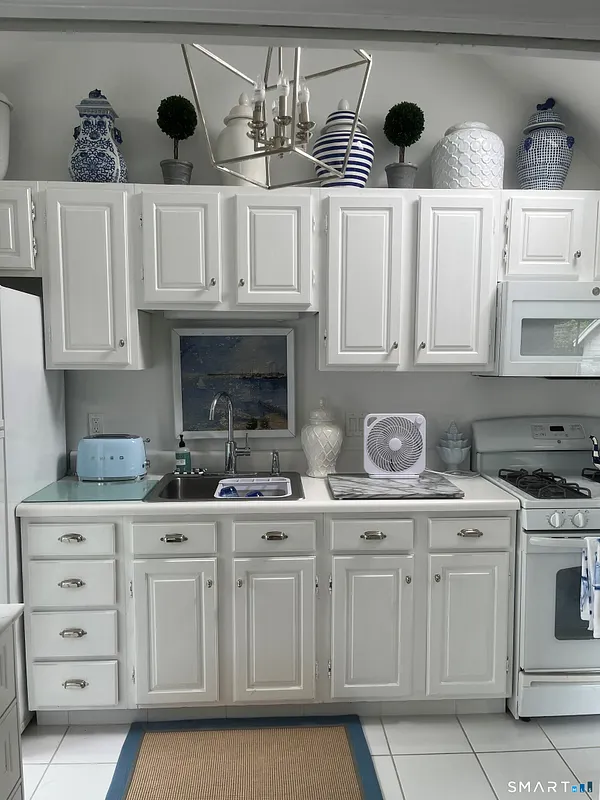 Essex Rental Photo 10