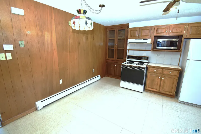 273 Horse Pond Road Photo 10