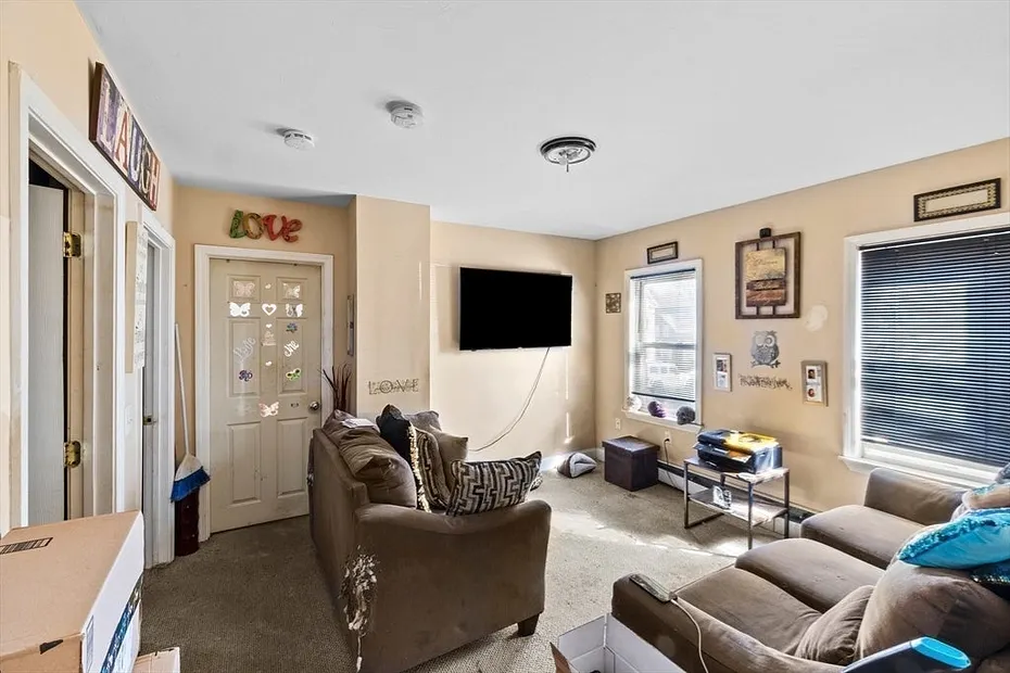 42 Godfrey St Photo 22
