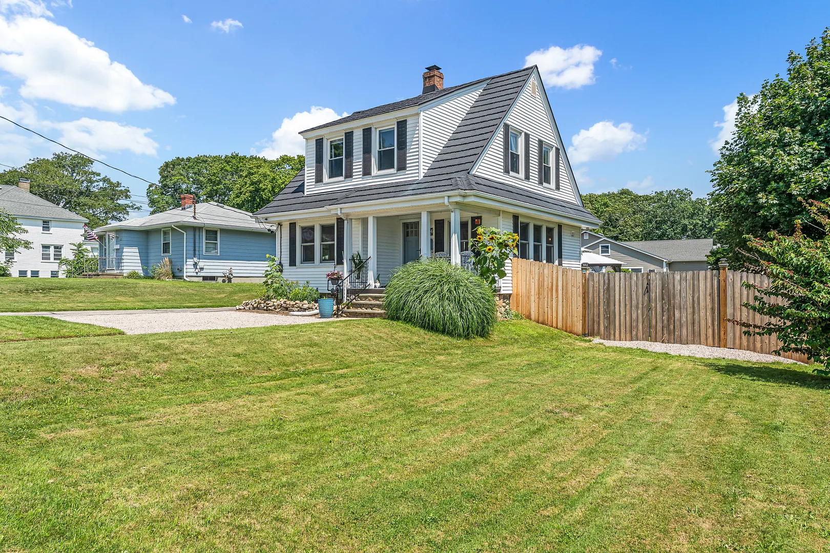 124 Beach Street Photo 5