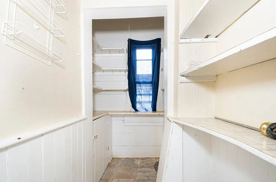 31 Neil  St. Photo 13