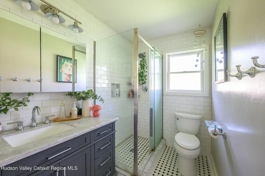 158 Bristol Road Photo 35
