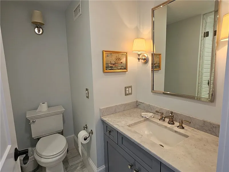209 Coggeshall Avenue Photo 25