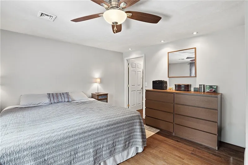 224 Sargent Street Photo 19