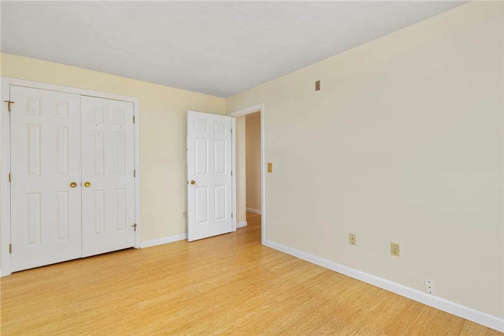 3524 W Shore Road  #301 Photo 15