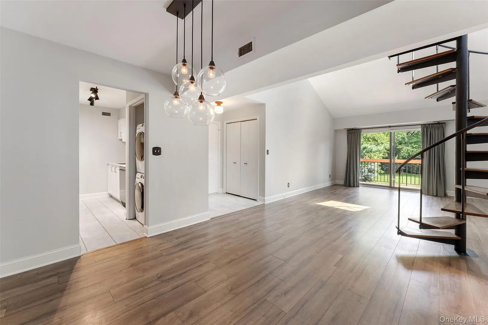 18 Bronxville Glen Drive  #3-12 Photo 6