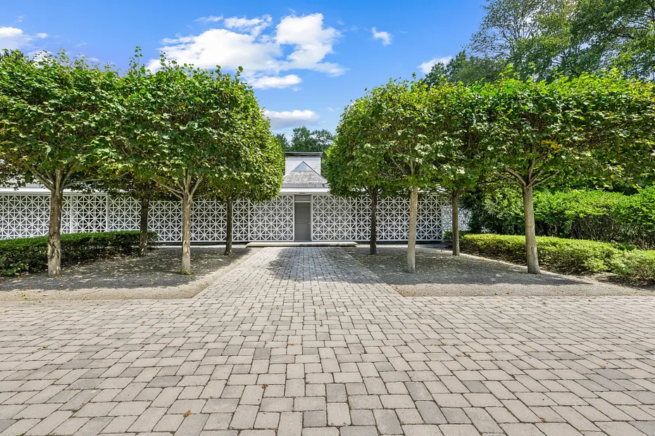 565 Oenoke Ridge Photo 4