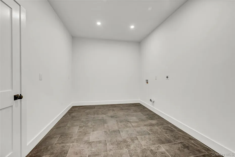 71 Abu Mousa Drive Photo 28
