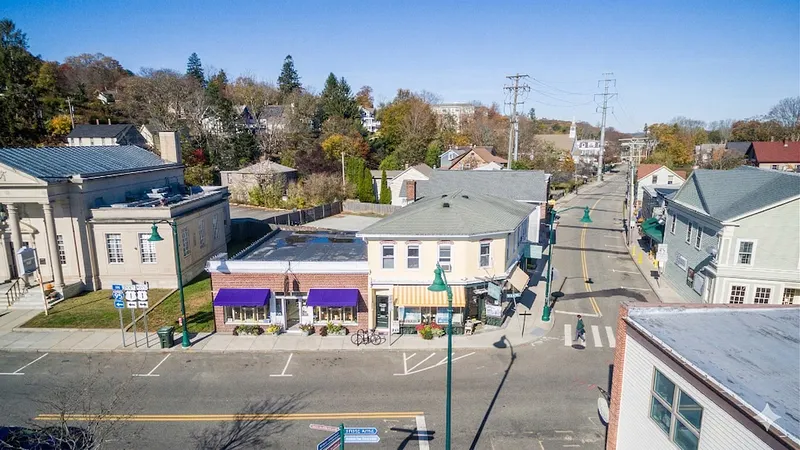 48-50 West Main Street Photo 3