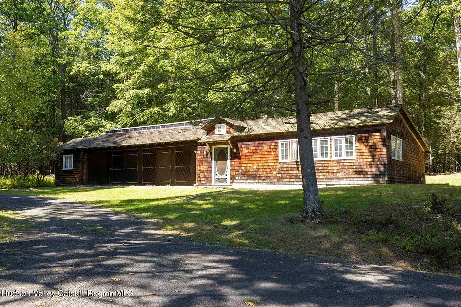 2673 Glasco Turnpike Photo 67