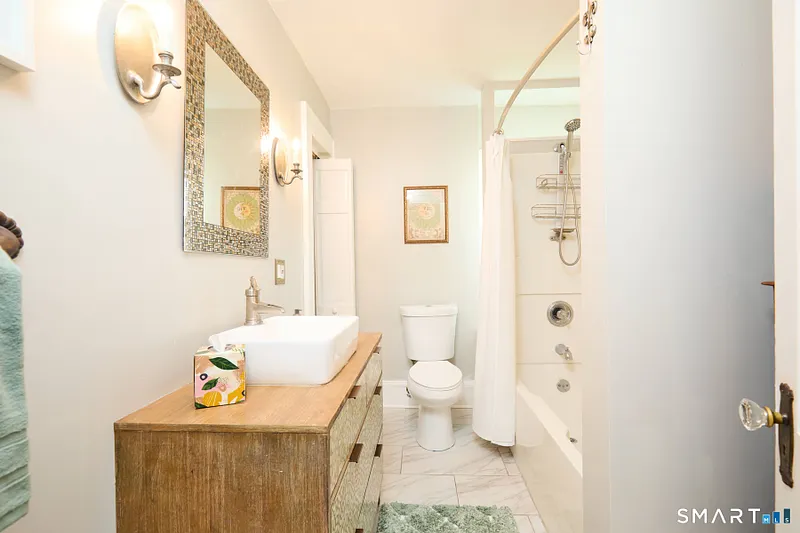80 Dixon Street Photo 24