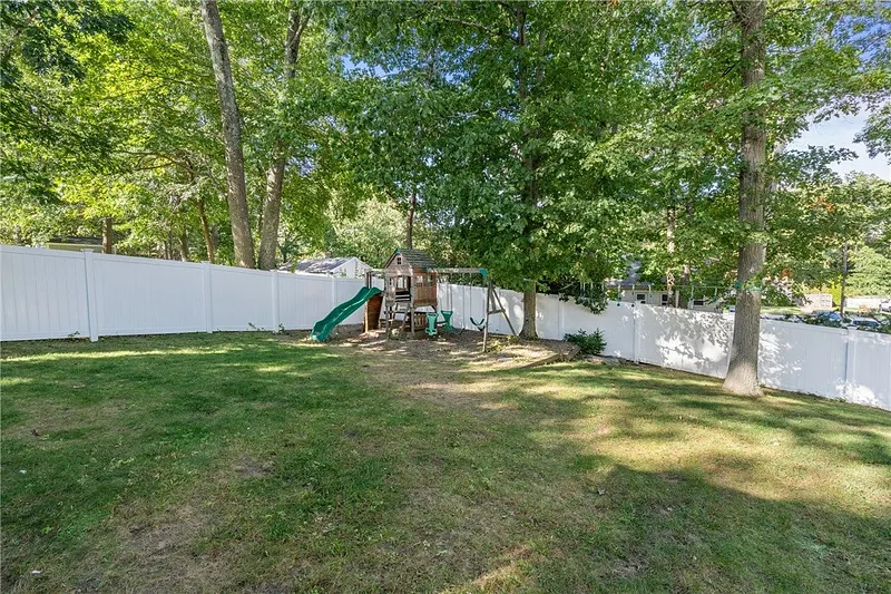30 Lockwood Road Photo 37