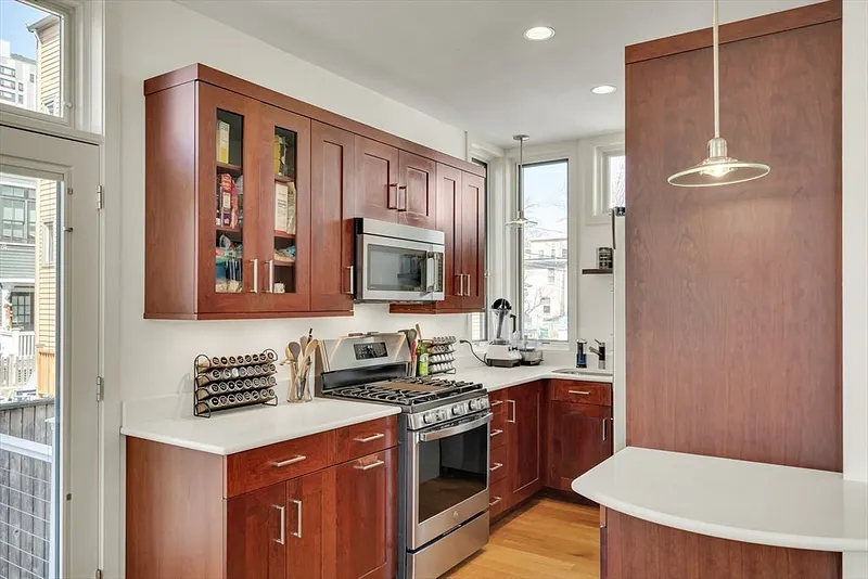 180 Franklin Street #176 Photo 6
