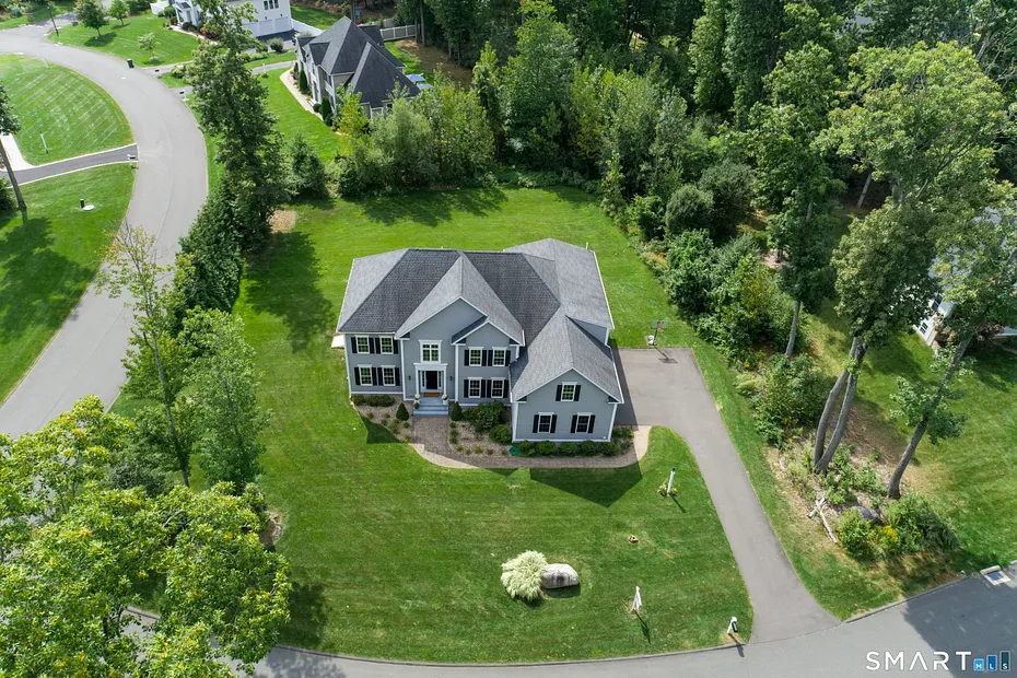 61 Lenox Road Photo 36