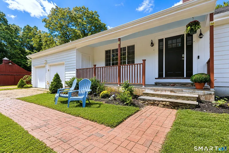 86 Spencer Hill Photo 1