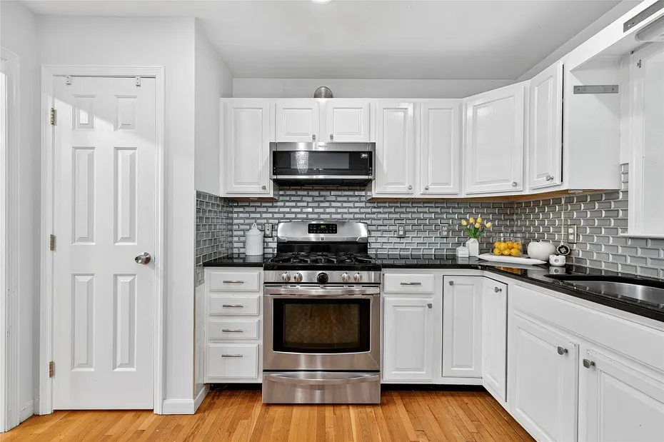 18 Jenkins Court Photo 6