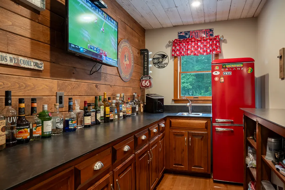 98 Dean Road Photo 10