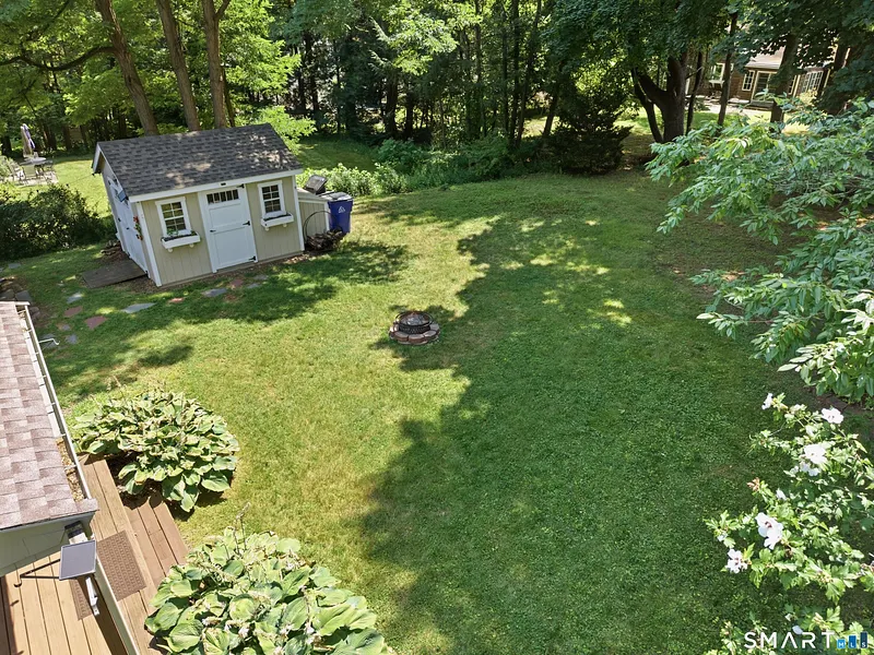 2409 Albany Avenue Photo 34