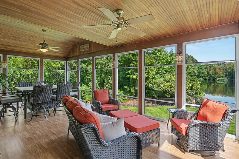 94 Tomlinson Road Photo 15