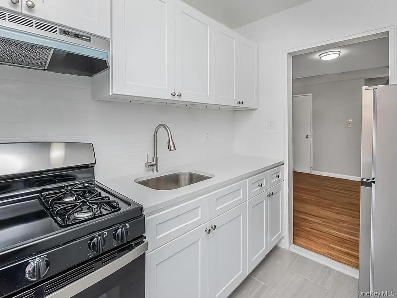 6535 Broadway  #3F Photo 10