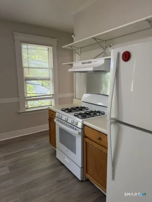 119 Hobart Street  #2nd floor Photo 24