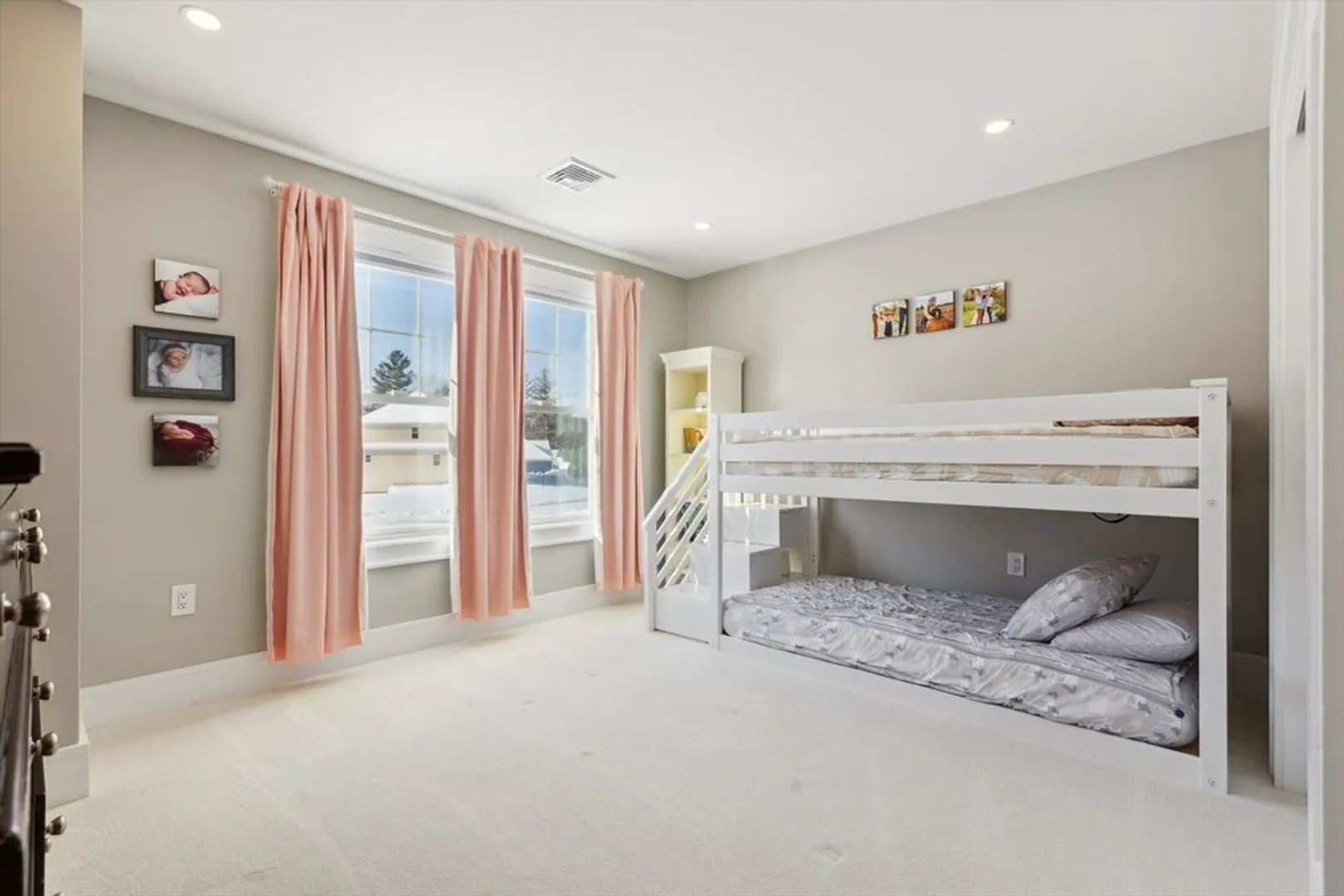 16 Crown Road Photo 34