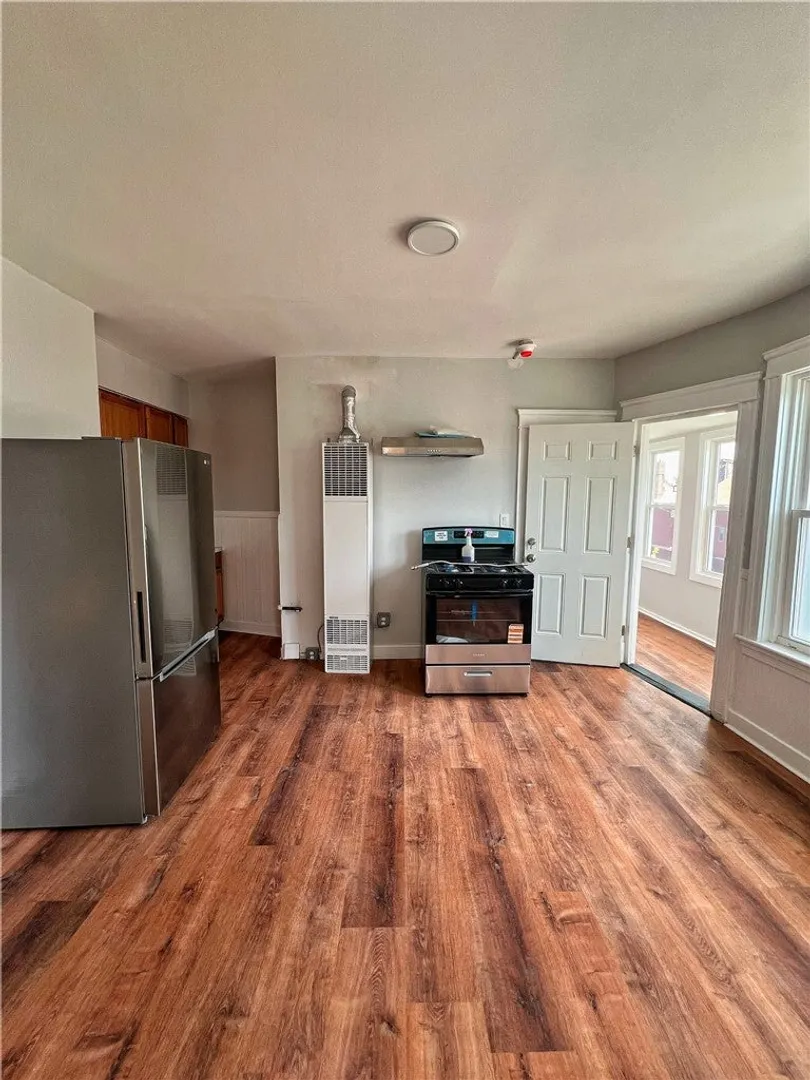 237 Cowden Street Photo 28