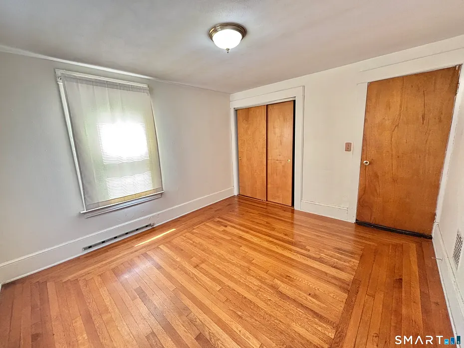 697 Washington Avenue Photo 17
