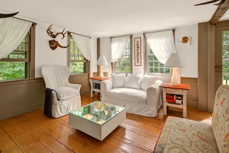 50 Southbury Road Photo 10