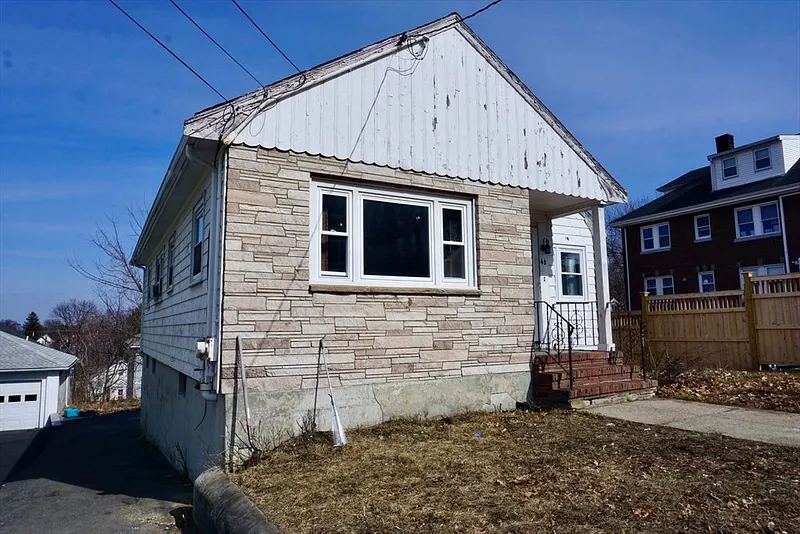 46 Cedrus Ave Photo 1