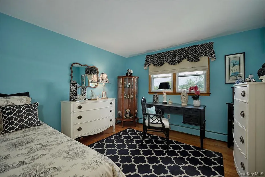 8 Carroll Drive Photo 34