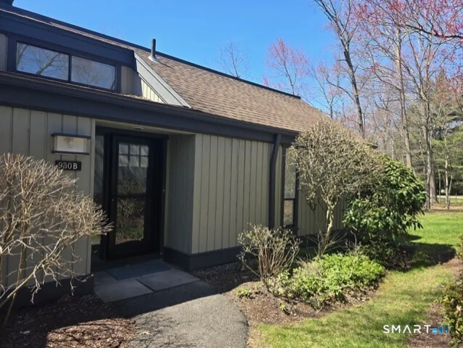 930 Heritage Village  #B Photo 1