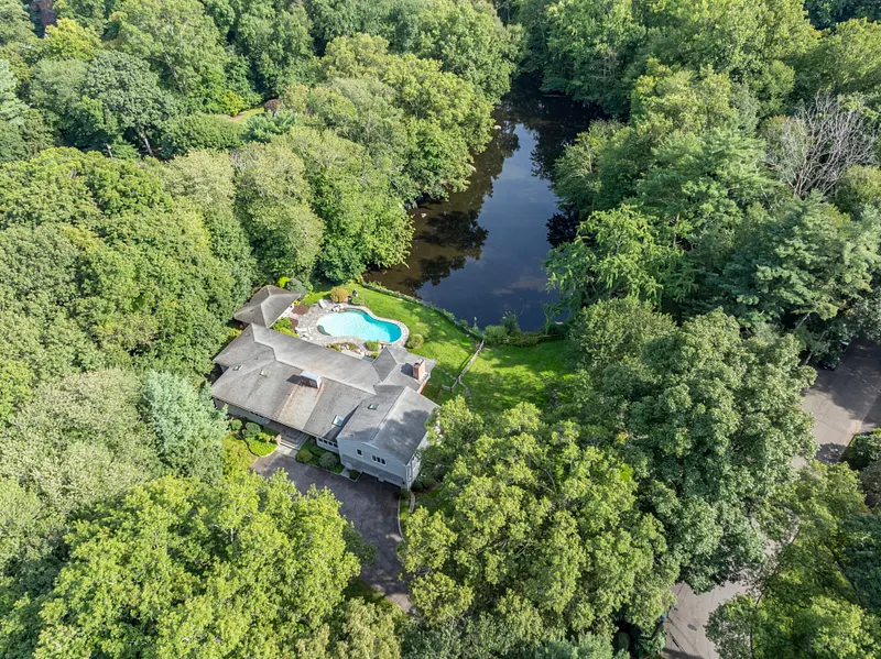 132 Blueberry Drive Photo 1