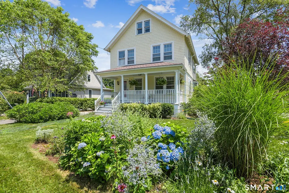 24 Warren Avenue Photo 2