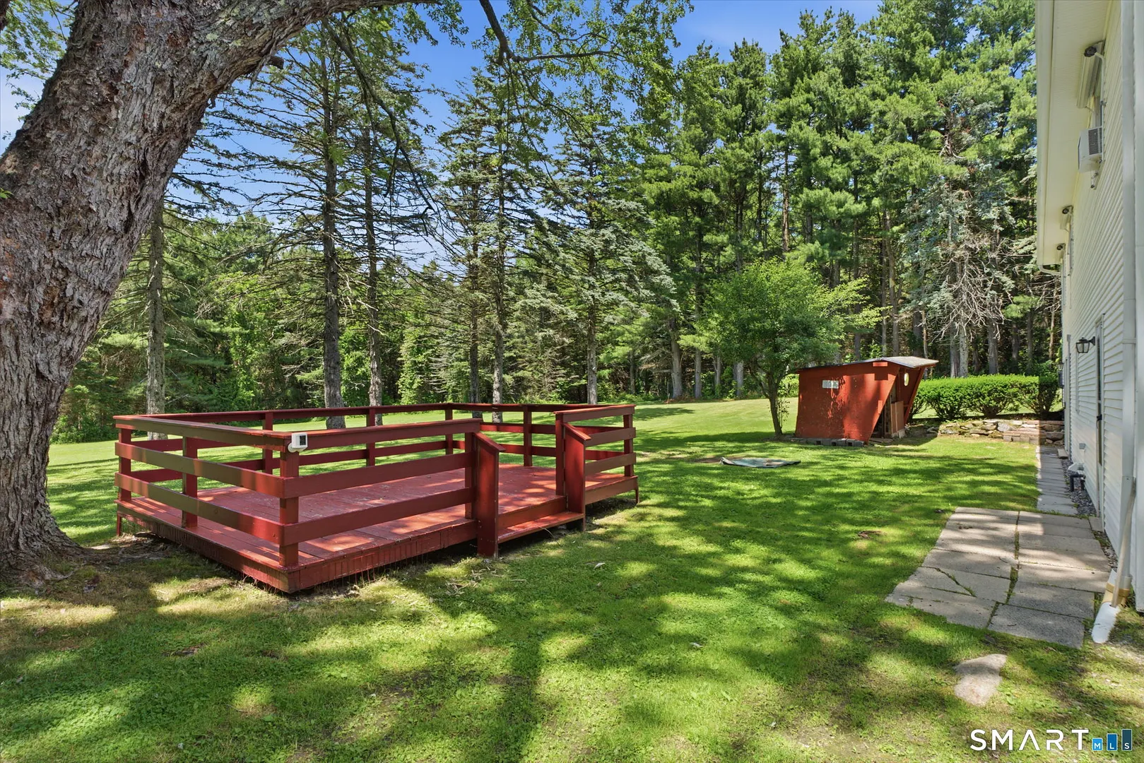 385 Cotton Hill Road Photo 32