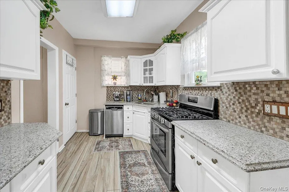 322 Logan Avenue Photo 12