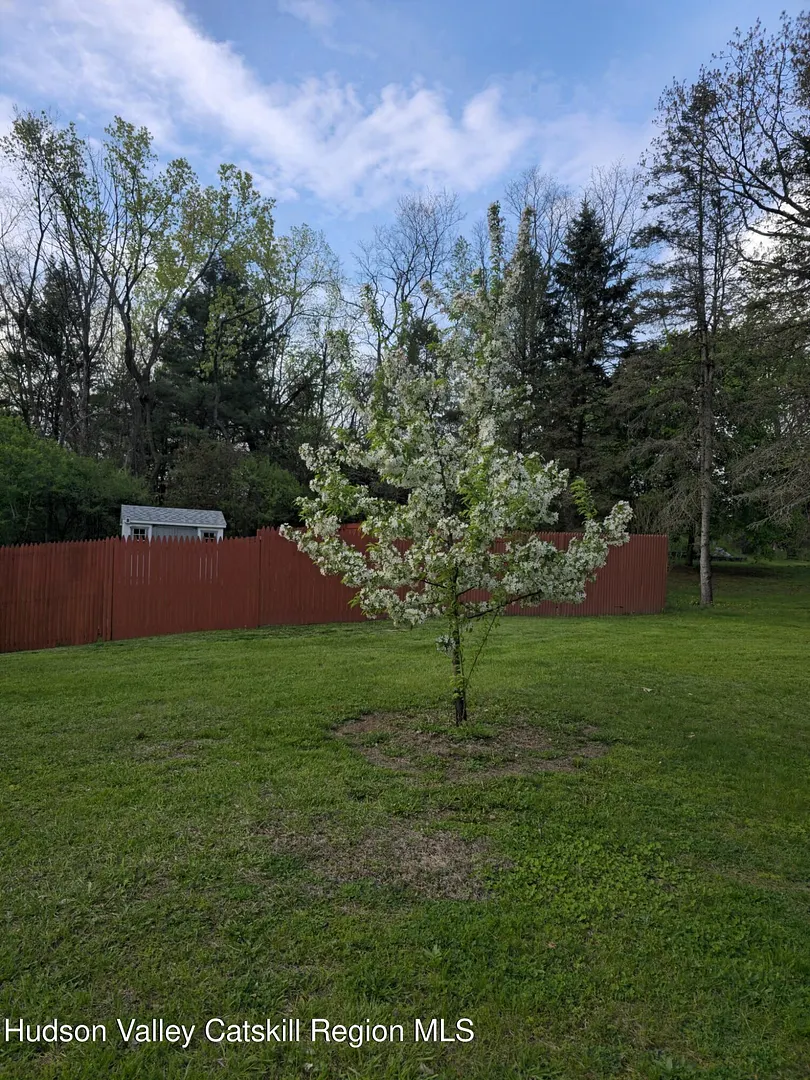 75 Oak Leaf Drive Photo 22