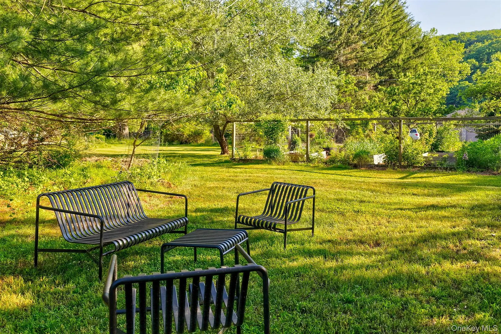 399 Delaware Drive Photo 34